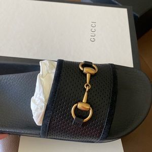 GUCCI SLIDES NEVER WORN sz 7 or 7.5